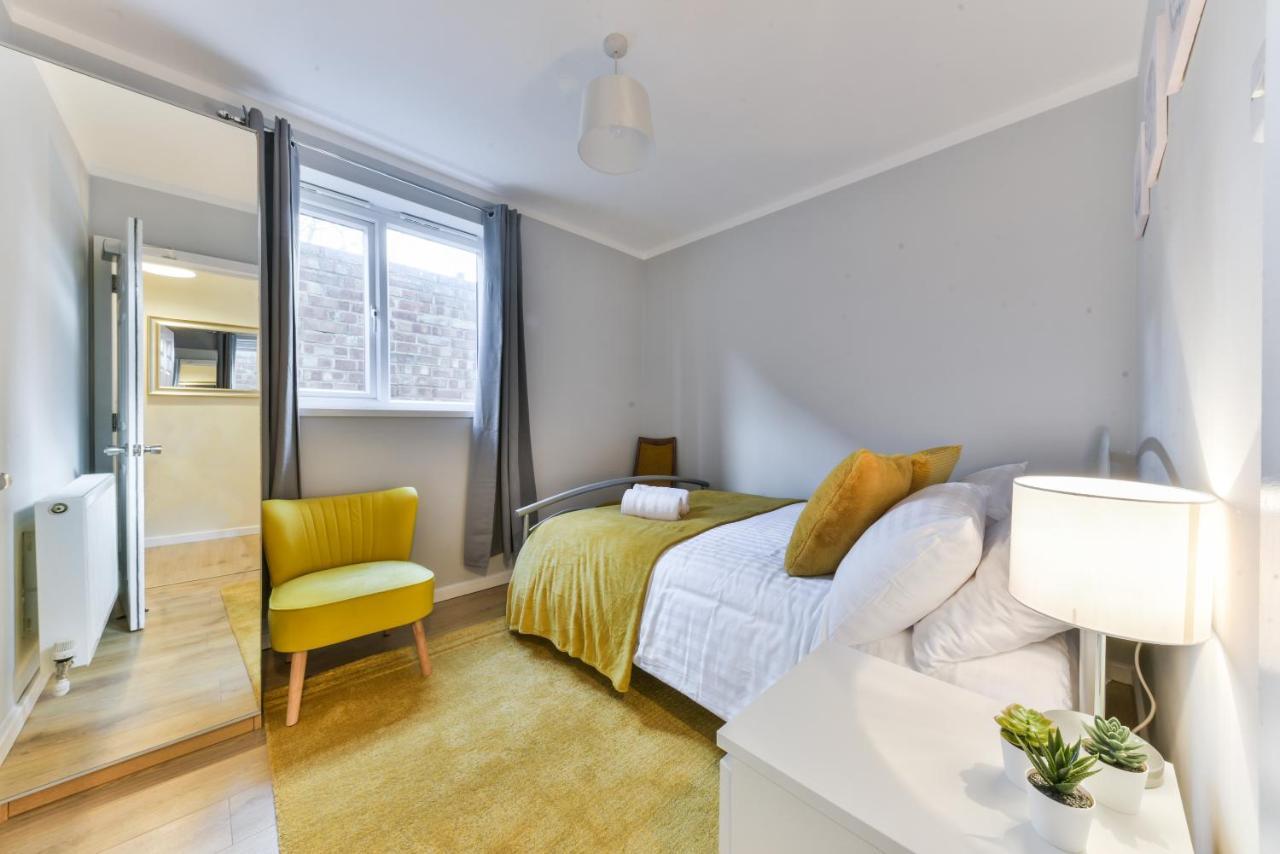 Royal Living Properties Villa Hillingdon Exteriör bild