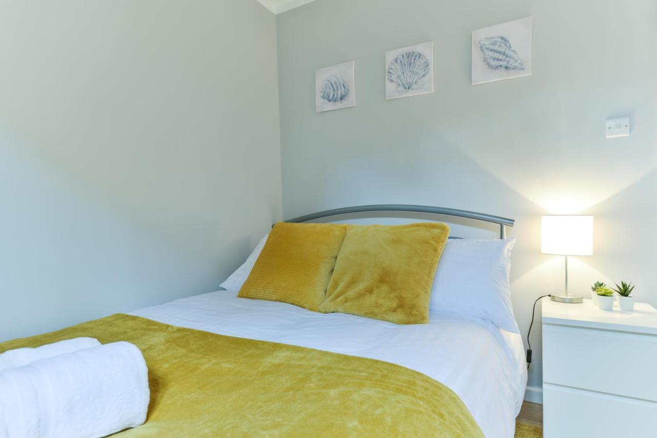 Royal Living Properties Villa Hillingdon Exteriör bild